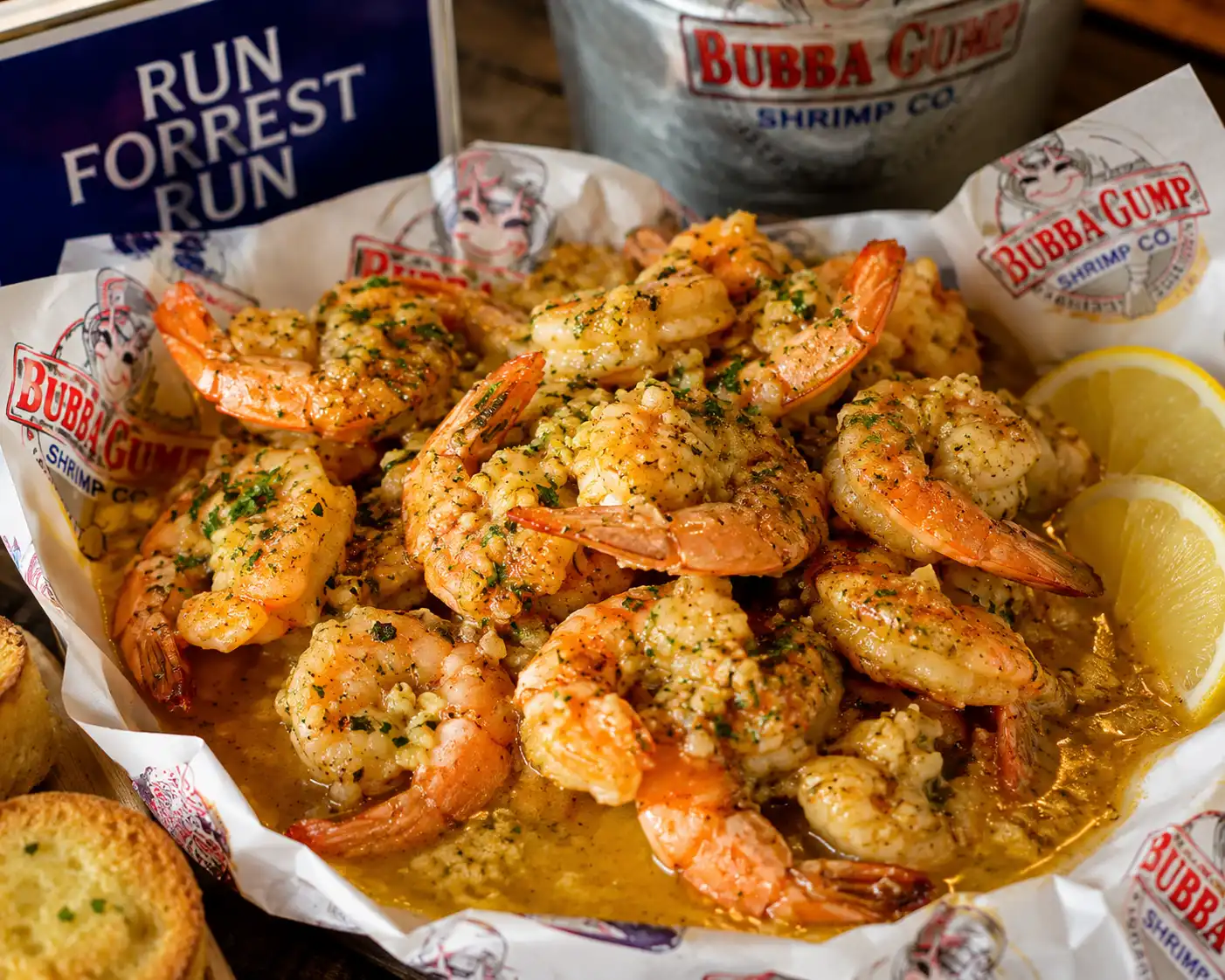 BUBBA GUMP STYLE GARLIC BUTTER SHRIMP